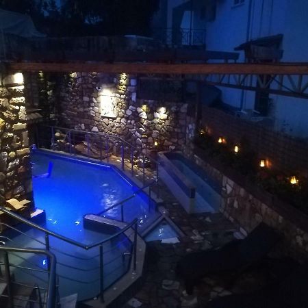 9 Queens Spa Hotel Loutra Edipsou  Exterior foto
