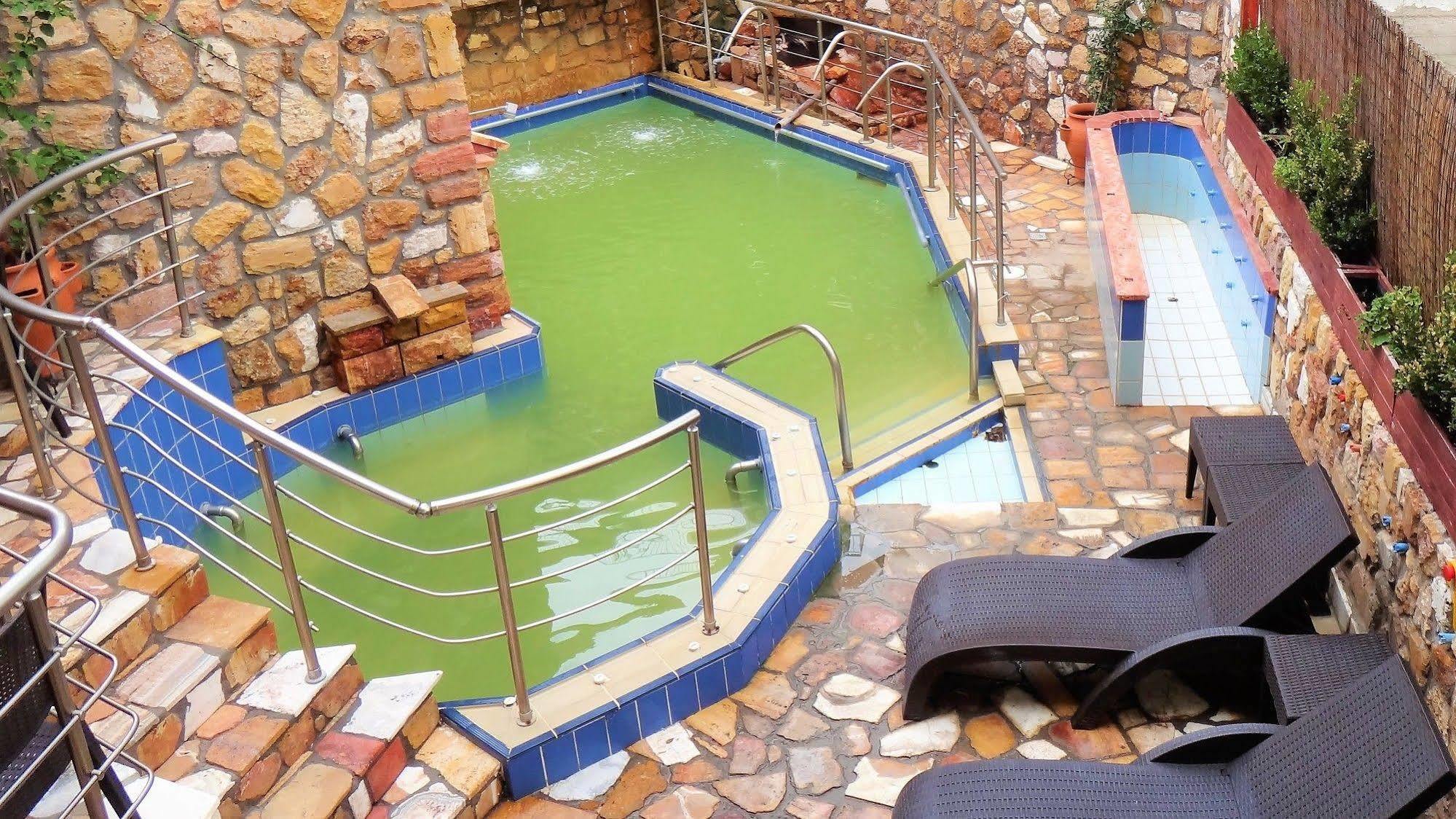 9 Queens Spa Hotel Loutra Edipsou  Exterior foto